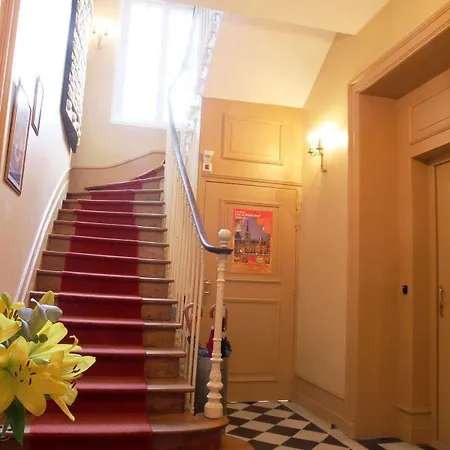 Ermitage Bouquet Hotel 3*