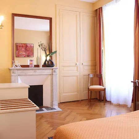 Ermitage Bouquet Hotel 3*